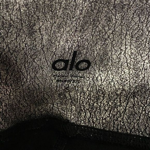 ALO Yoga Silver Metallic Airbrush Leggings S - Picture 9 of 9